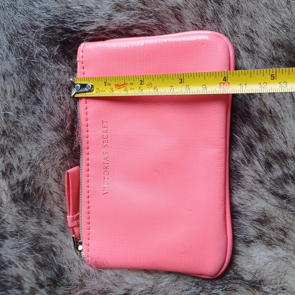 Victoria's Secret  case - Picture 5 of 9